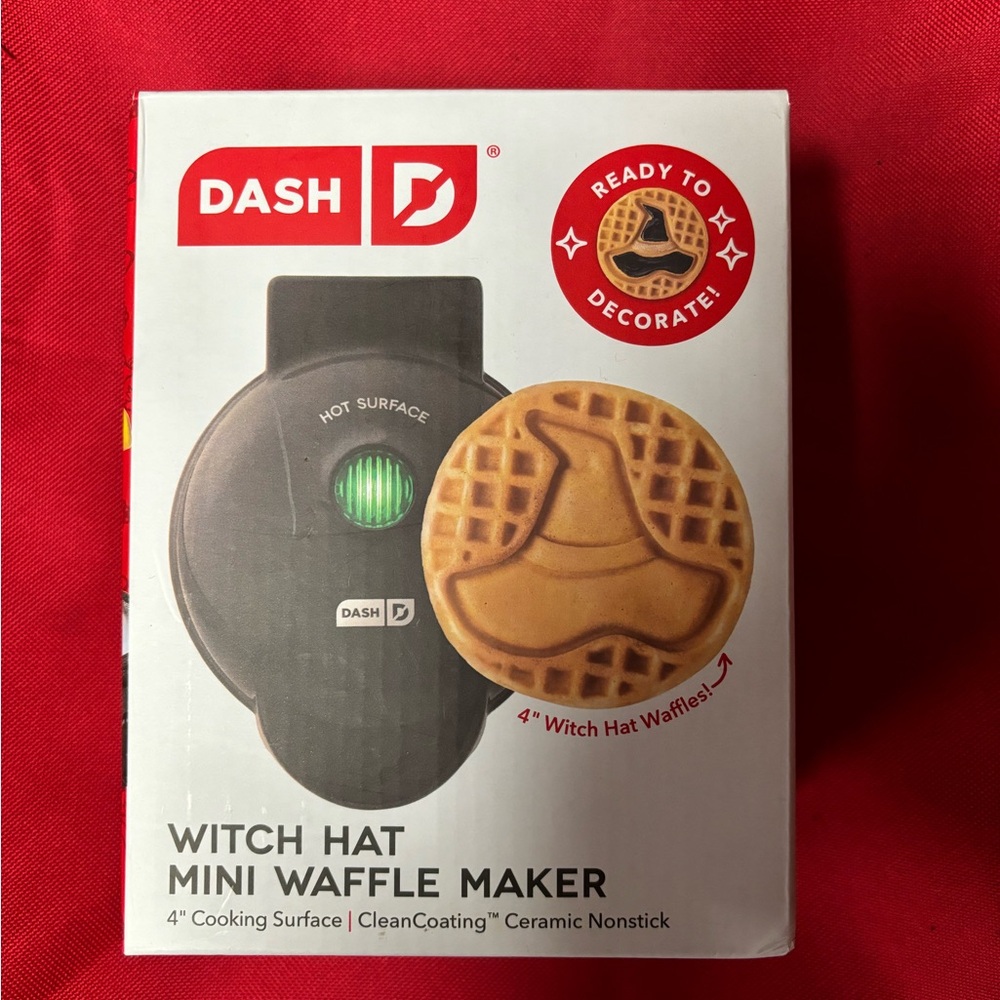 Dash Witch Hat Mini Waffle Maker